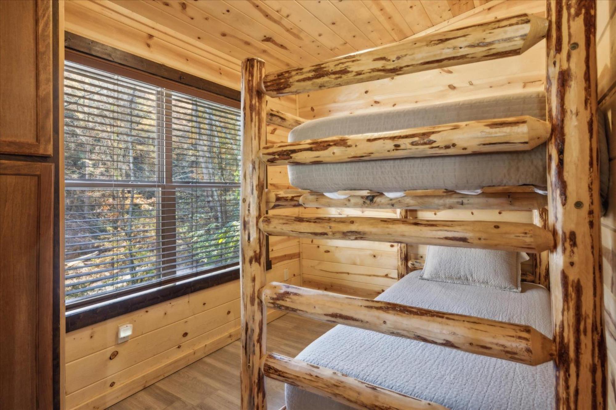 Lazy Raccoon Cabin Starkeytown Exterior photo